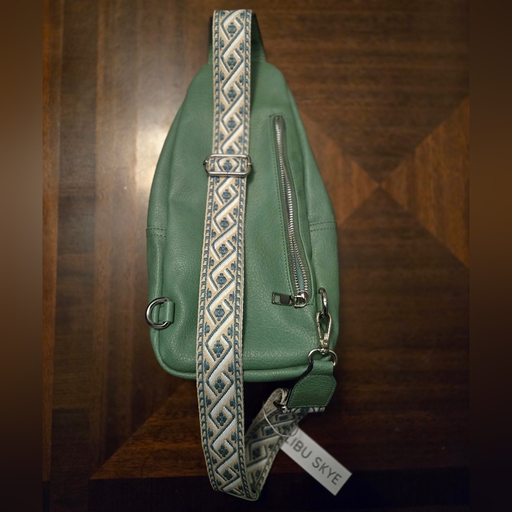 Malibu Skye Vegan Leather Green Crossbody Sling Bag With Adjustable Strap - Picture 6 of 9